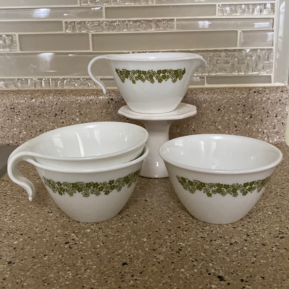 Corelle Spring Blossom/Crazy Daisy set of Sugar & Creamer and 2 tea cups
